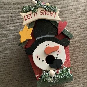 Festive Snowman Birdhouse Decor